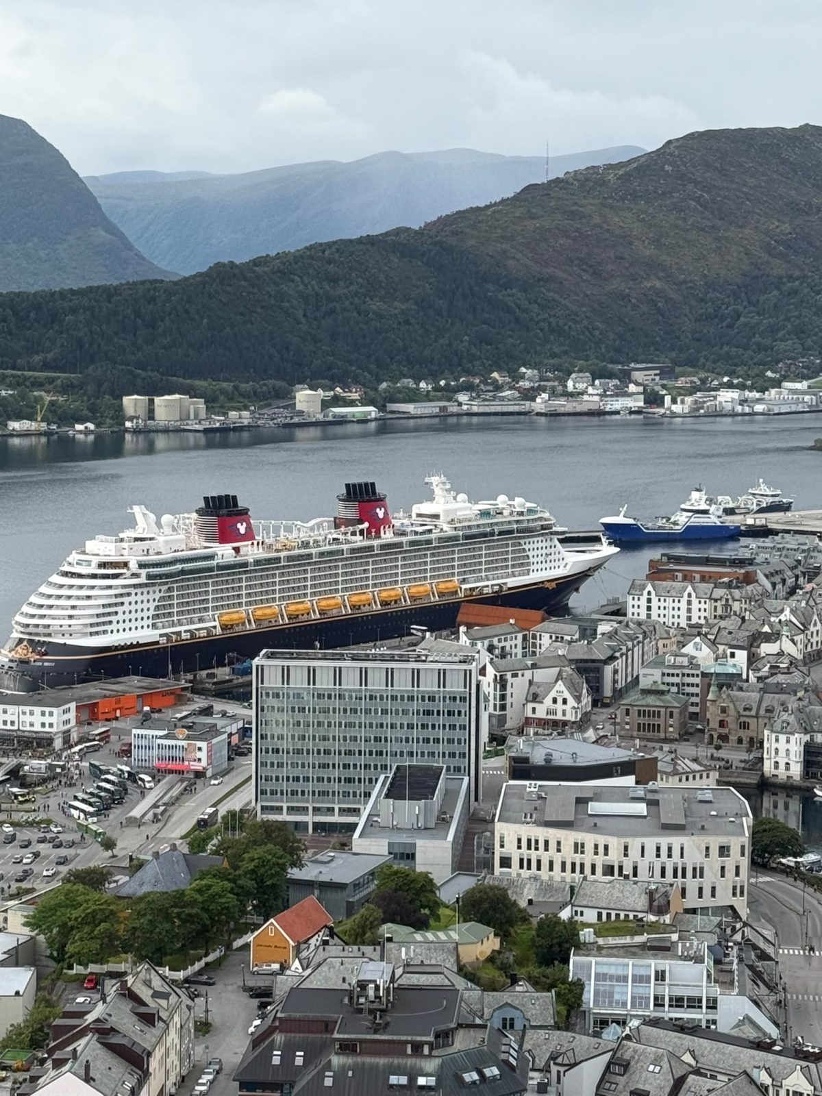 Alesund city train sightseeing.jpeg 473.03 KB